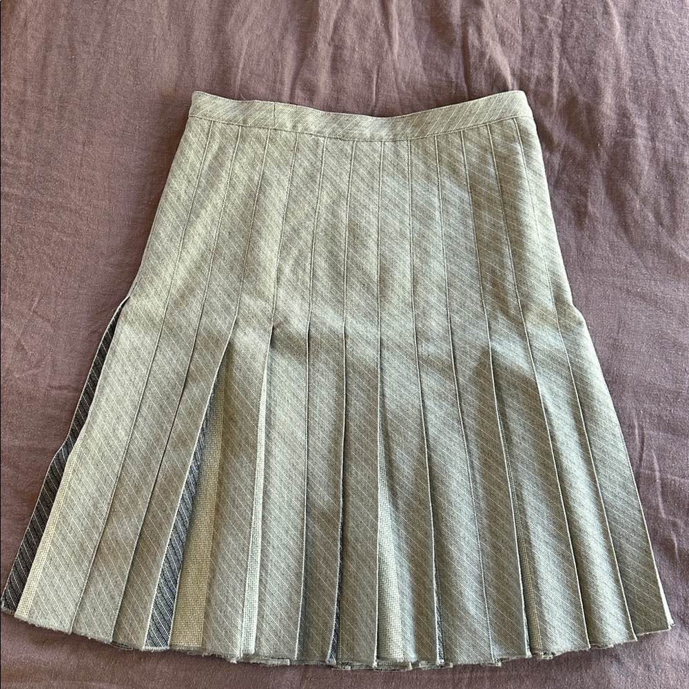 Club Monaco Gray Pleated Skirt